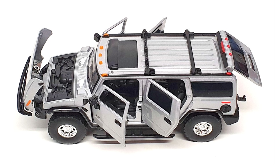 Tayumo 1/32 Scale Diecast 32160011 - Hummer H2 - Silver Tayumo 1/32 Scale Diecast 32160011 - Hummer H2 - Silver