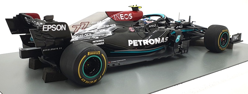 Spark 1/18 Mercedes Amg Petronas W12 E Performance No.44 2021 F1 UK Gp