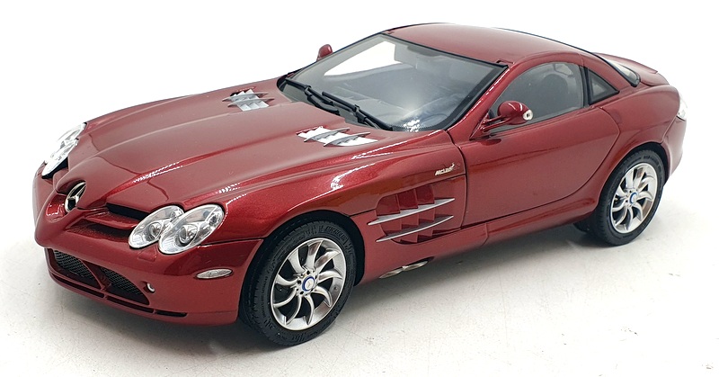 CMC 1/18 Scale Diecast DC221124E - Mercedes-Benz SLR McLaren