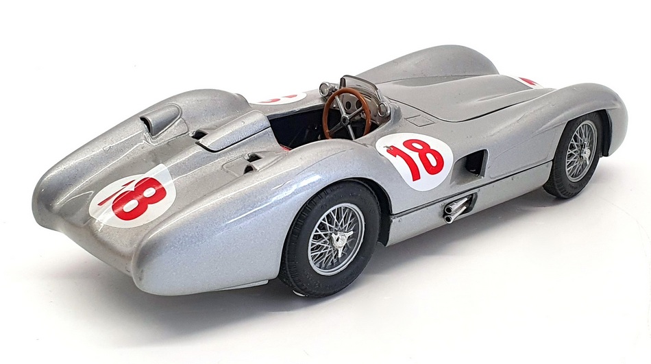 Franklin Mint 1/24 Scale B11SD64 - Mercedes Benz W196R Racer - #18