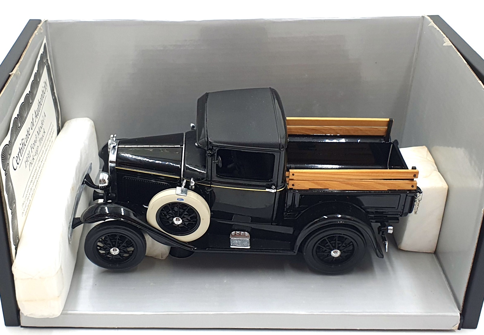 Motor City 1/18 Scale Diecast 11006 - 1931 Ford Model A Pick Up