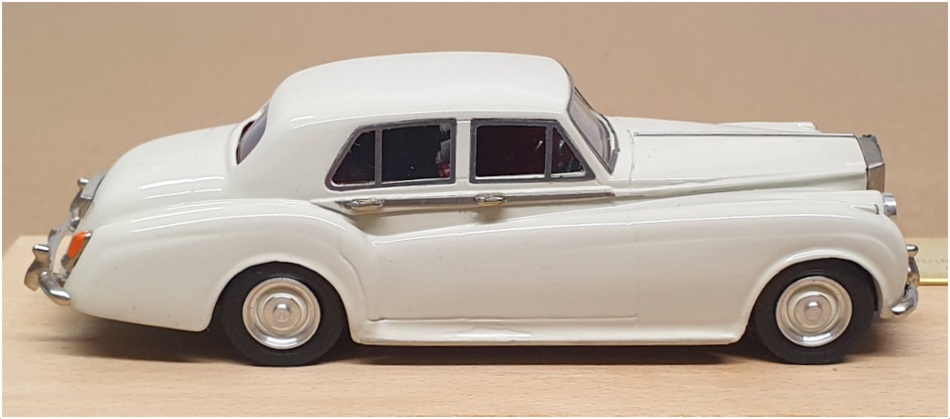 Top Marques 1/43 Scale RR5 - 1955 Rolls Royce Phantom 1 Saloon - White