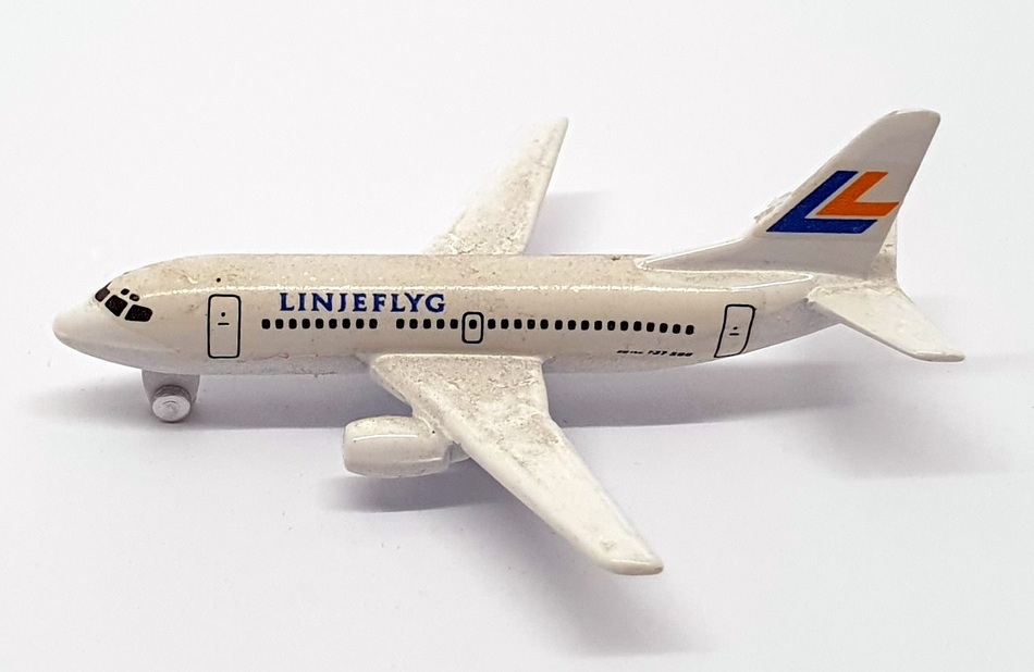 Schabak 1/600 Scale 945/70 - Boeing 737-500 Aircraft - Linjeflyg