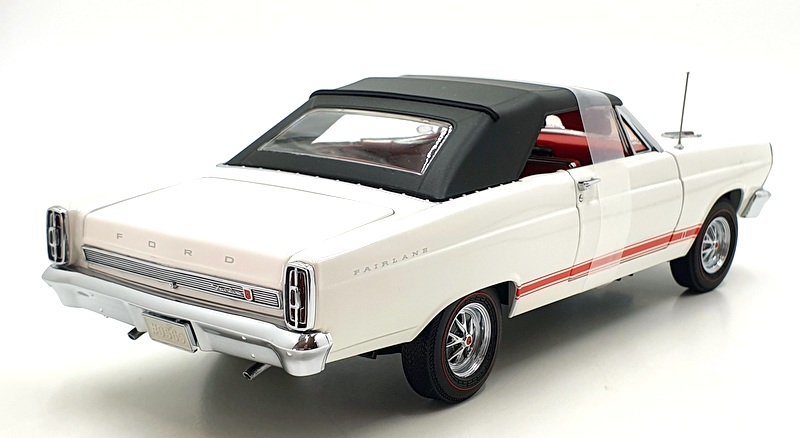 GMP 1/18 Scale G1801116 - 1966 Ford Fairlane GT - White