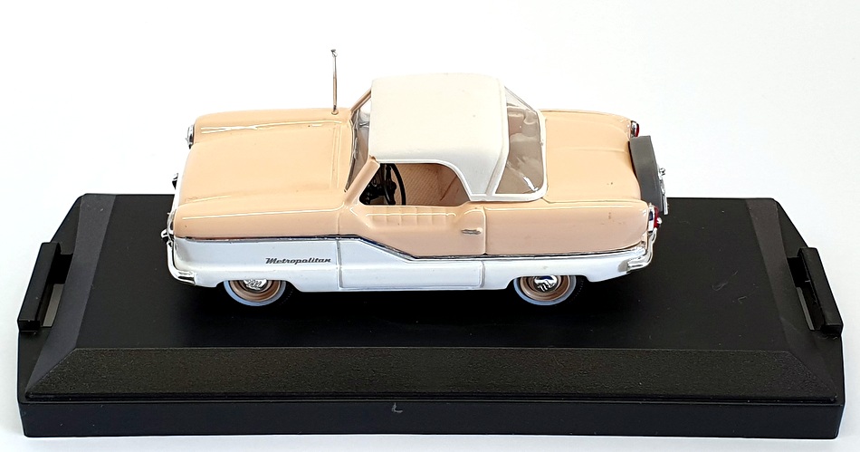 Vitesse 1/43 Scale L025 - 1959 Nash Metropolitan Coupe H/T - Beige/White