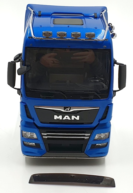 Premium ClassiXXS 1/18 Scale Model Truck PCL30200 - 2018 MAN TGX XXL  - Blue