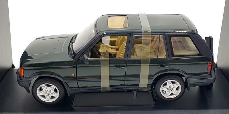 Autoart 1/18 Scale Diecast 70011 - Range Rover 4.6 HSE RHD