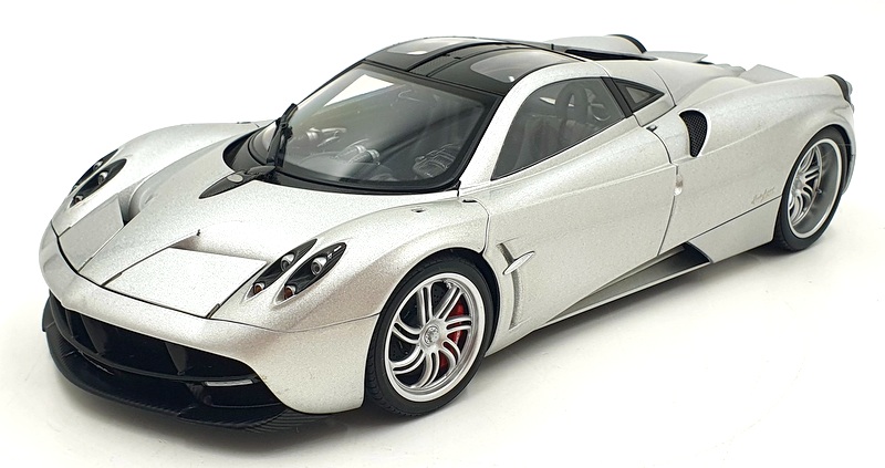 Autoart 1/18 Scale Diecast 78266 - Pagani Huayra - Silver