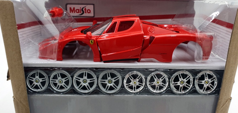 Maisto 1/24 Scale Diecast Kit 39964 - Ferrari Enzo - Red | eBay