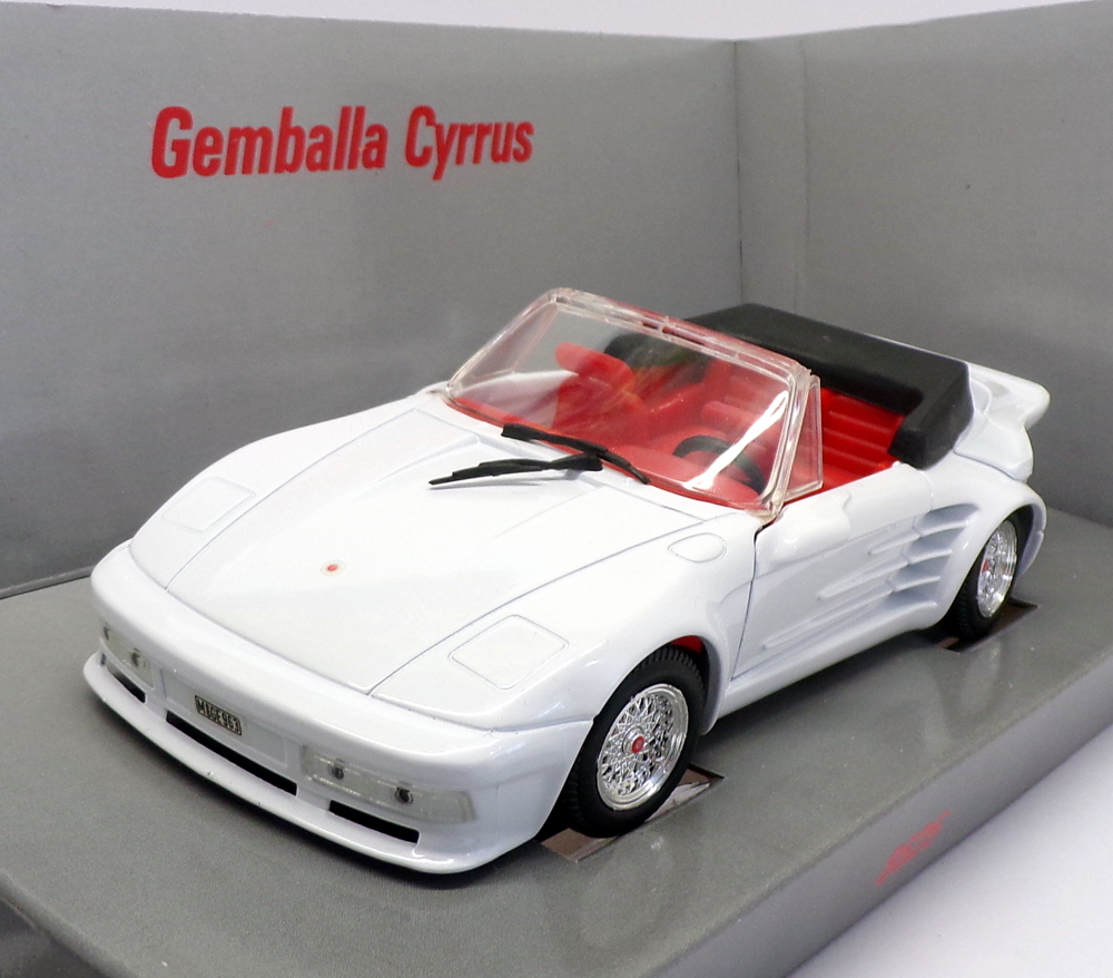 Revell 1/24 Scale Model Car 8625 - Gemballa Cyrrus - White