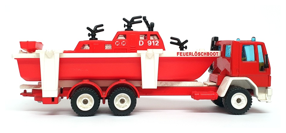 Siku 1/55 Scale Diecast 2823 - Ford Patrol Boat Transporter - Red/White