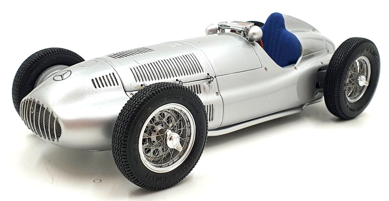 CMC 1/18 Scale Diecast M-018 - Mercedes-Benz W165 1939 Tripolis - Silver