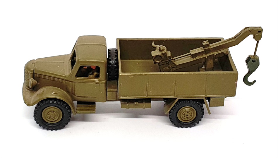 B&B Models 1/60 Scale BB01L - Bedford Military Tow Truck - Green