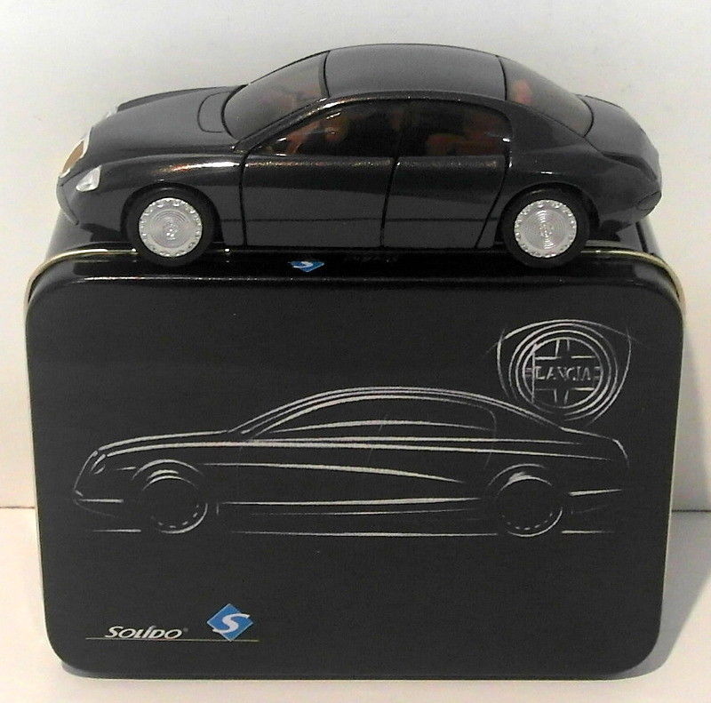 Solido 1/43 Scale Diecast 203071 - 1998 Lancia Dialogos - Dark Blue