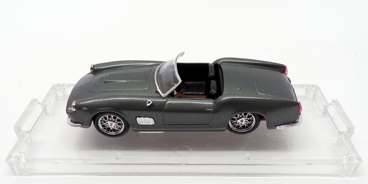 Vitesse 1/43 Scale 140 - 1960 Ferrari 250 Spyder California