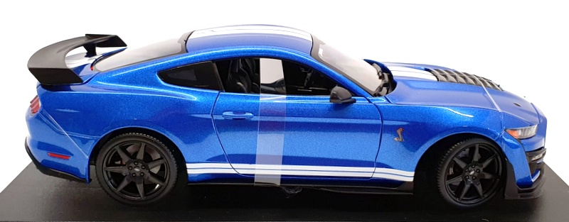Maisto 1/18 Scale Model Car 46629 - 2020 Mustang Shelby GT500 - Blue Maisto 1/18 Scale Model Car 46629 - 2020 Mustang Shelby GT500 - Blue
