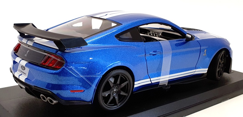 Maisto 1/18 Scale Model Car 46629 - 2020 Mustang Shelby GT500 - Blue Maisto 1/18 Scale Model Car 46629 - 2020 Mustang Shelby GT500 - Blue