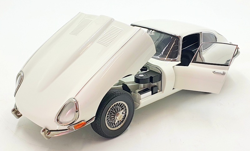 Kyosho 1/18 Scale Diecast 08954W - Jaguar E-type Coupe - White