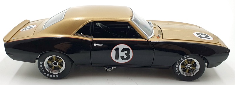 GMP 1/18 Scale diecast 13024 - 1968 Smokey Yunick Camaro #13