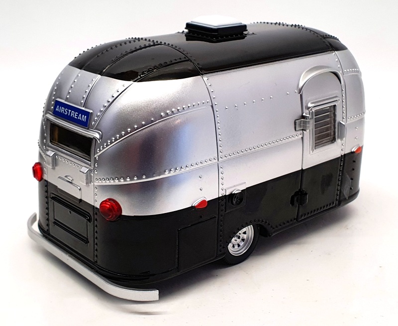 Greenlight 1/24 Scale Diecast 18226 - Airstream 16' Bambi