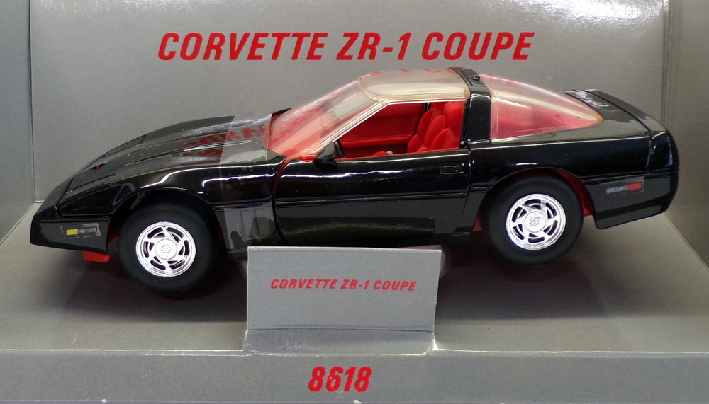 Revell 1/24 Scale Model Car 8618 - Chevrolet Corvette ZR-1 - Black