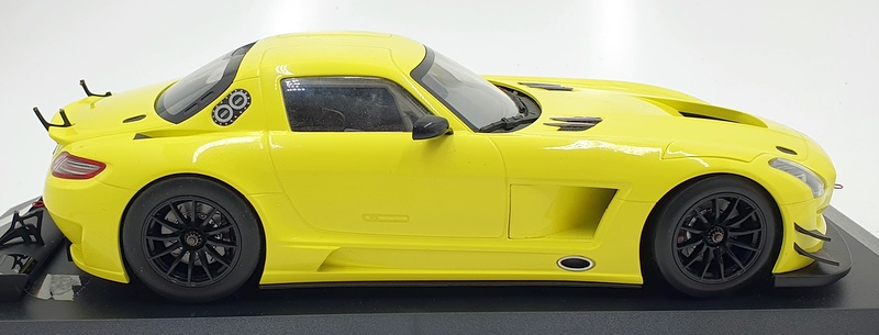 Minichamps 1/18 Scale 151 113104 - Mercedes-Benz SLS AMG GT3 Street 2011 Yellow