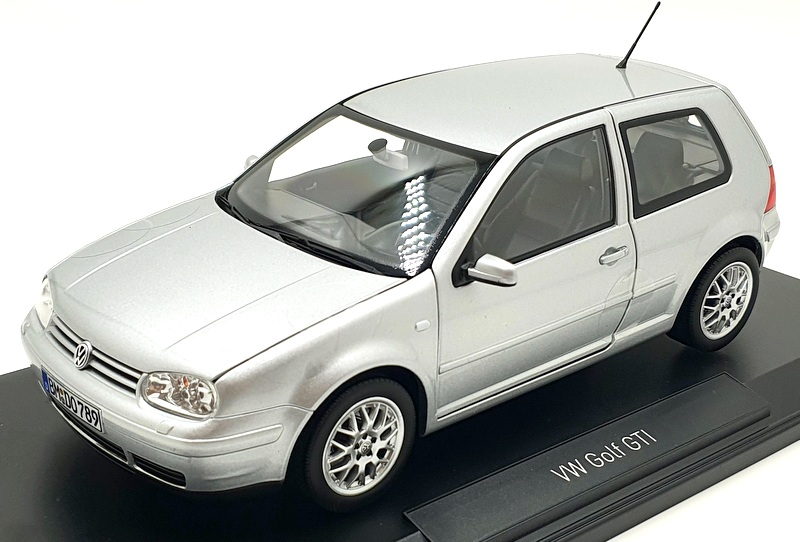 Norev 1/18 Scale Diecast 188570 - VW Golf GTI 1998 - Silver