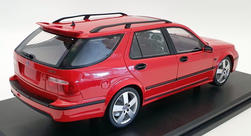 DNA Collectibles 1/18 Scale DNA000073 - '05 Saab 9-5 Sportcombi