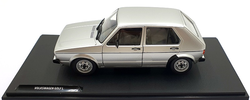 Solido 1/18 Scale Diecast S1800214 - Volkswagen Golf L 1983 - Grey Metal