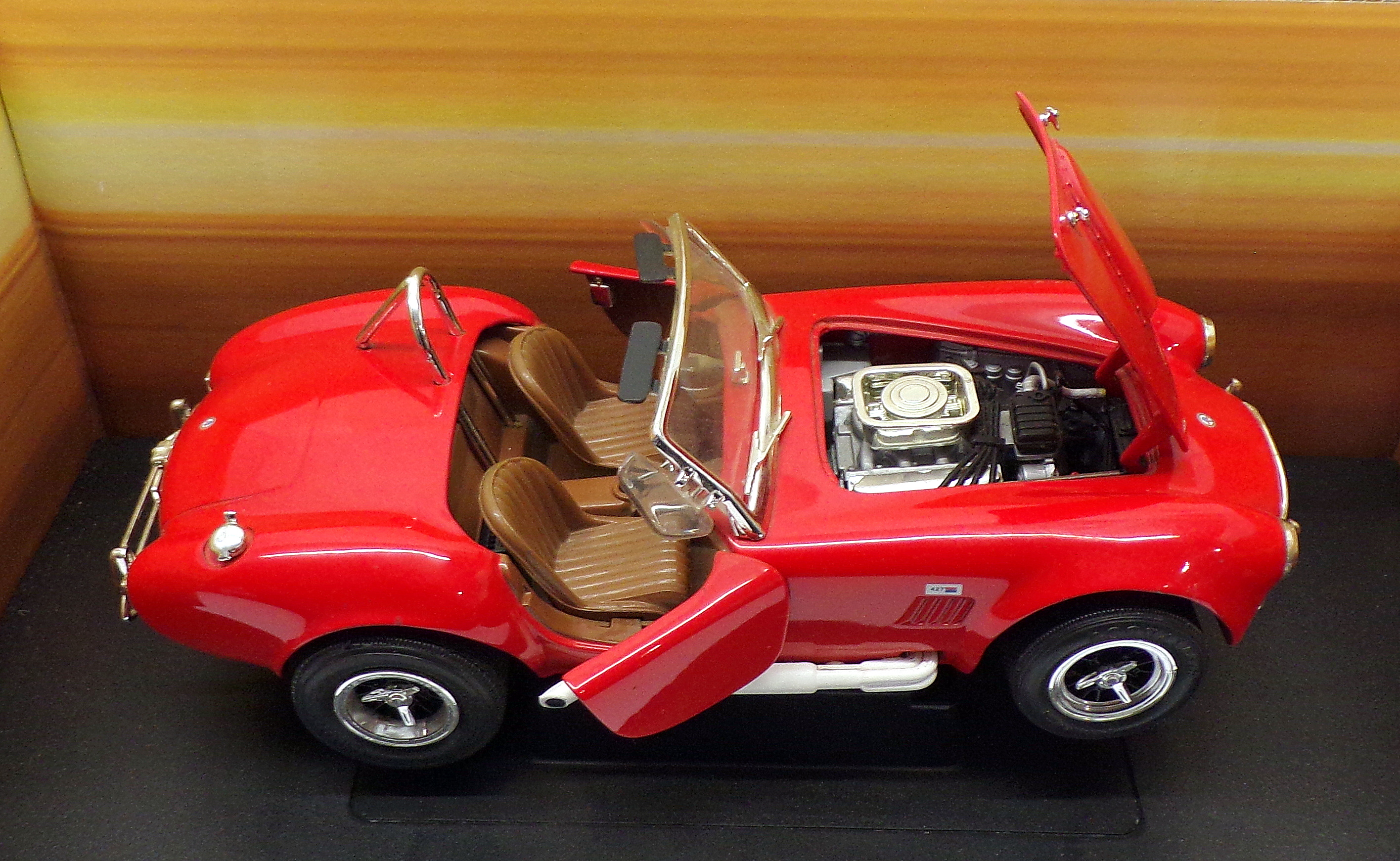 Ertl American Muscle 1/18 Scale 32760 - 1966 Shelby Cobra - Red