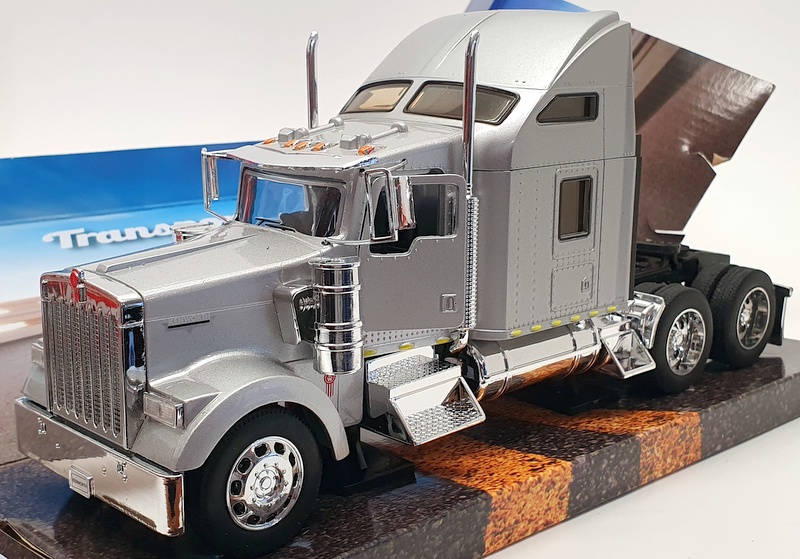 Welly 1/32 Scale Diecast 32660W - Kenworth W900 Transporter - Silver | eBay