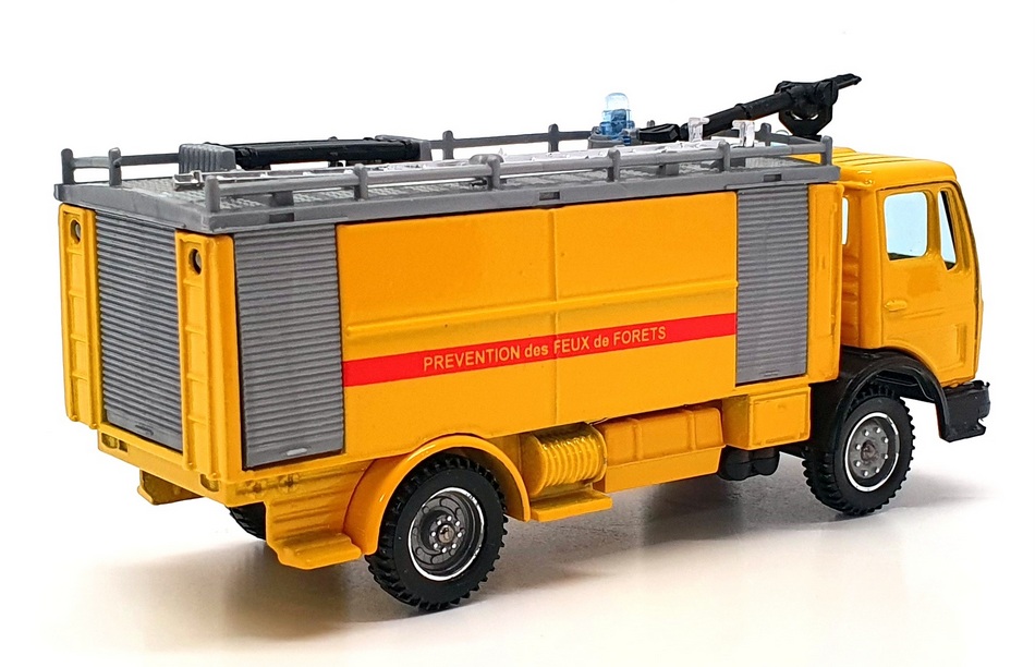 Solido 13cm Long Diecast 3131 - Mercedes Benz Foam Lance - Yellow