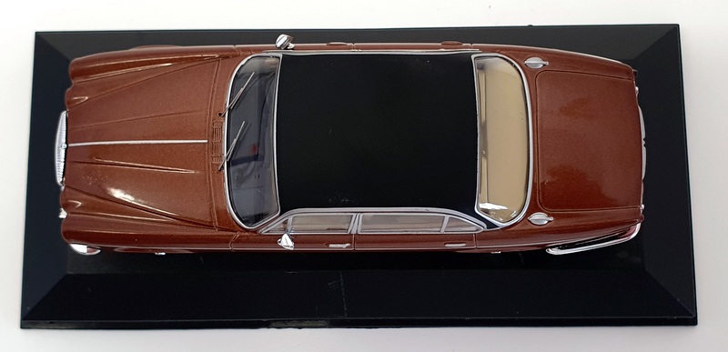 Corgi 1/43 Scale Model Car VA13900 - Daimler Double Six Series Vanden Plus