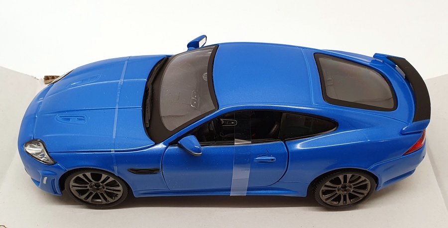 Burago 1/24 Scale Model Car 18-21063BL - Jaguar XKR-S - Blue Burago 1/24 Scale Model Car 18-21063BL - Jaguar XKR-S - Blue