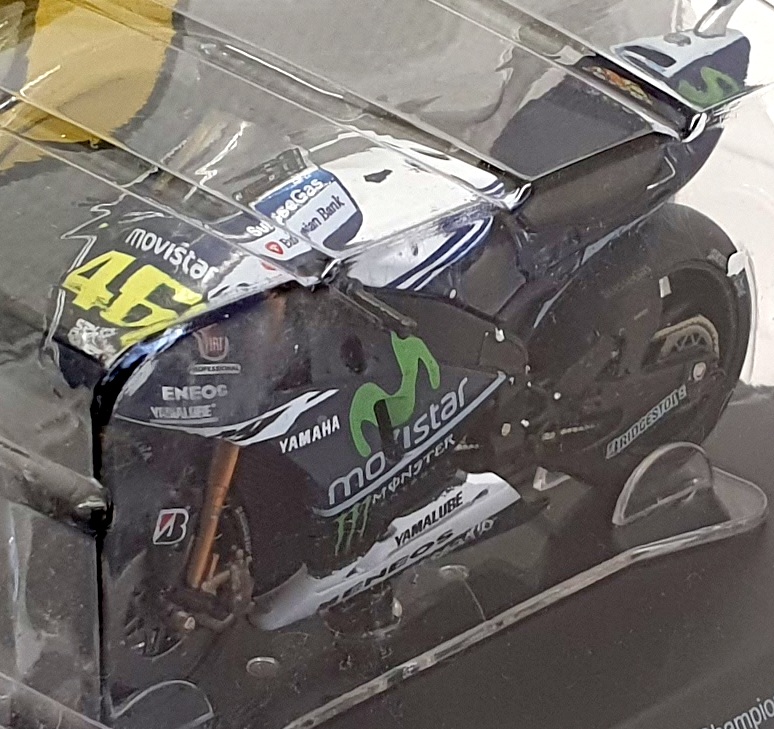 Altaya 1/18 Scale FFR32 - Yamaha YZR M1 #46 Valentino Rossi World Champion 2014 Altaya 1/18 Scale FFR32 - Yamaha YZR M1 #46 Valentino Rossi World Champion 2014