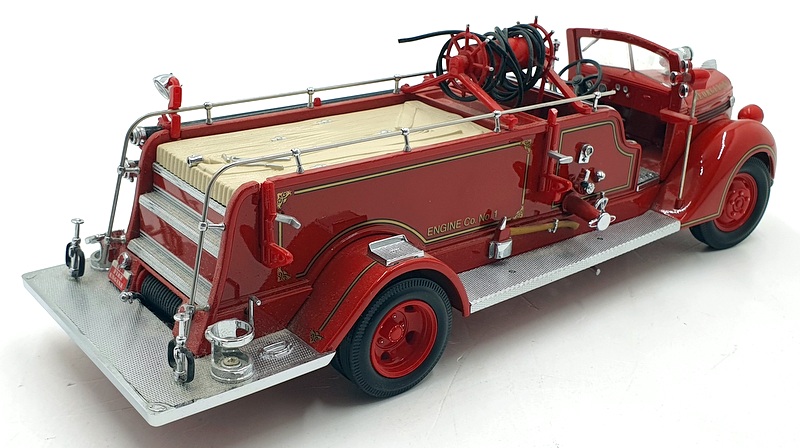Road Signature 1/24 Scale Diecast 20058 - 1938 Georgetown