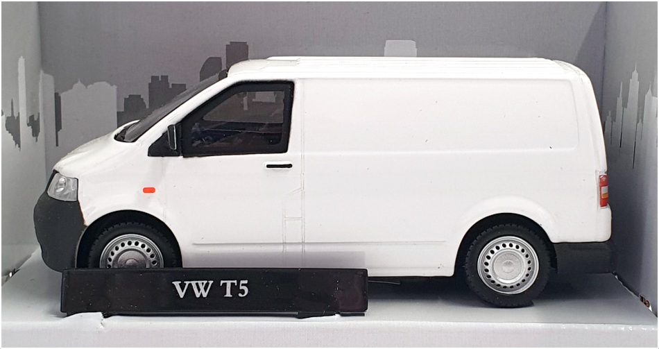 Cararama 1/43 Scale Diecast 462040 - Volkswagen T5 Van - White Cararama 1/43 Scale Diecast 462040 - Volkswagen T5 Van - White