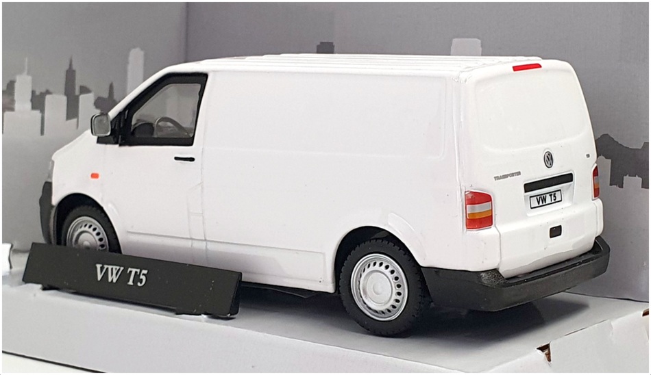Cararama 1/43 Scale Diecast 462040 - Volkswagen T5 Van - White Cararama 1/43 Scale Diecast 462040 - Volkswagen T5 Van - White