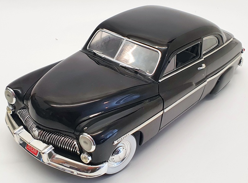 Ertl 1/18 Scale Model Car 32482 - 1949 Mercury Coupe James Dean - Black