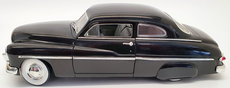 Ertl 1/18 Scale Model Car 32482 - 1949 Mercury Coupe James Dean - Black