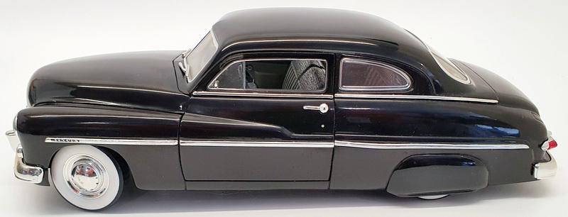 Ertl 1/18 Scale Model Car 32482 - 1949 Mercury Coupe James