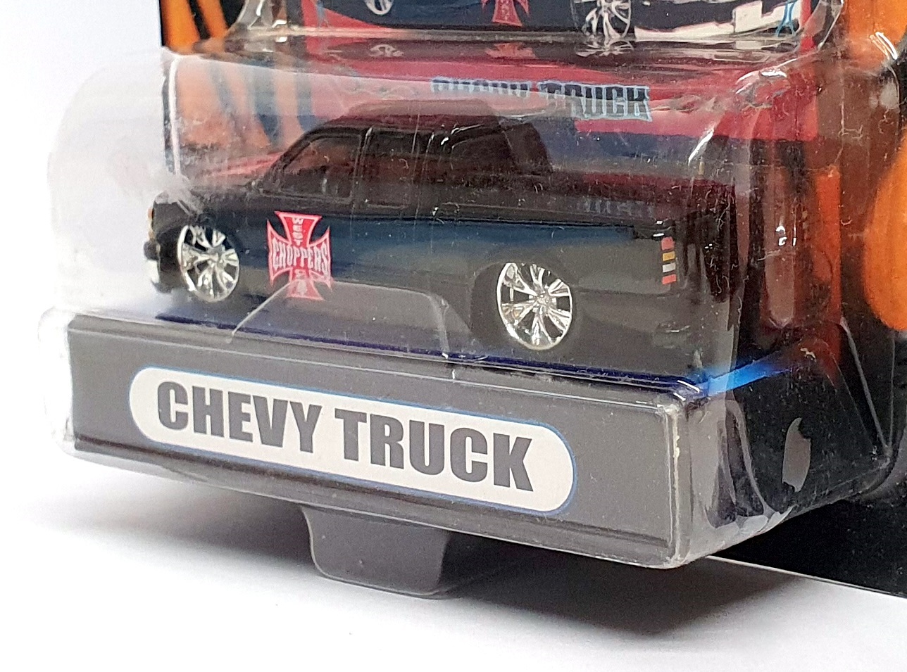 Muscle Machines 1/64 Scale 71111 - Chevy Truck Jesse James - Black
