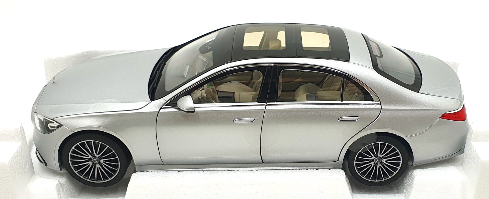 Norev 1/18 Scale Diecast 183805 2021 Mercedes- Benz S-Class AMG-Line Norev 1/18 Scale Diecast 183805 2021 Mercedes- Benz S-Class AMG-Line