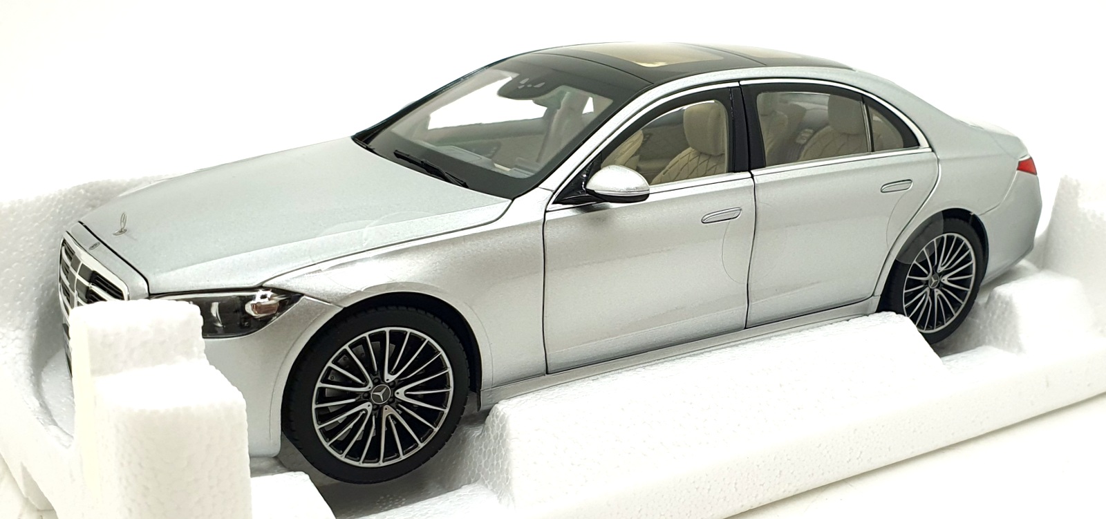 Norev 1/18 Scale Diecast 183805 2021 Mercedes- Benz S-Class AMG-Line Norev 1/18 Scale Diecast 183805 2021 Mercedes- Benz S-Class AMG-Line
