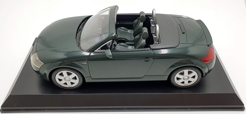 Carson Approx 34cm Long 6623K - Audi TT - Green