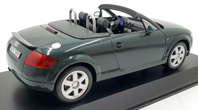 Carson Approx 34cm Long 6623K - Audi TT - Green