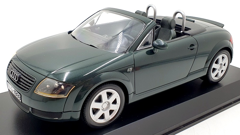 Carson Approx 34cm Long 6623K - Audi TT - Green