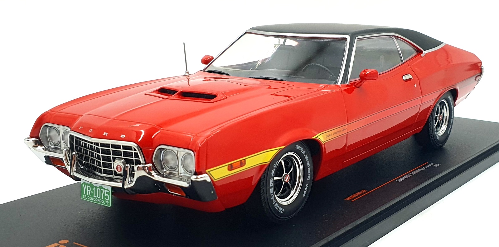 IXO 1/18 Scale 18CMC263.22 - 1972 Ford Grand Torino Sport 2-Door - Red IXO 1/18 Scale 18CMC263.22 - 1972 Ford Grand Torino Sport 2-Door - Red