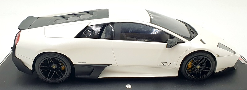 MR Models 1/18 Scale LAMBO02FWA - Lamborghini Murcielago SV - White