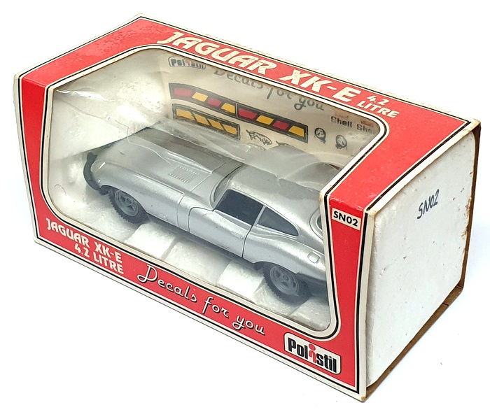 Polistil 1/25 Scale SN02 - Jaguar XK-E 4.2L Race Car With Decal Sheet - Silver Polistil 1/25 Scale SN02 - Jaguar XK-E 4.2L Race Car With Decal Sheet - Silver